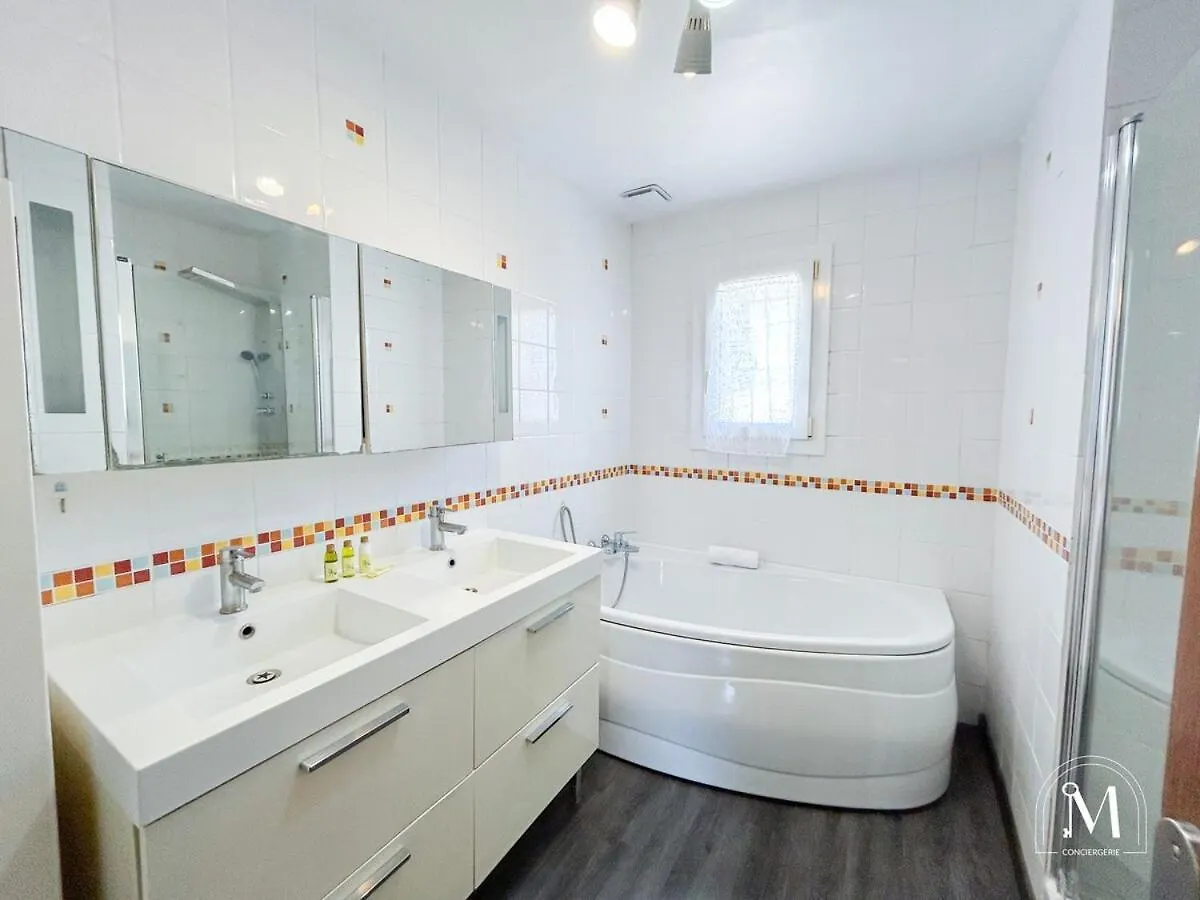 Maison 3 Chambres Avec Piscine A Sanary-Sur-Mer 0*,